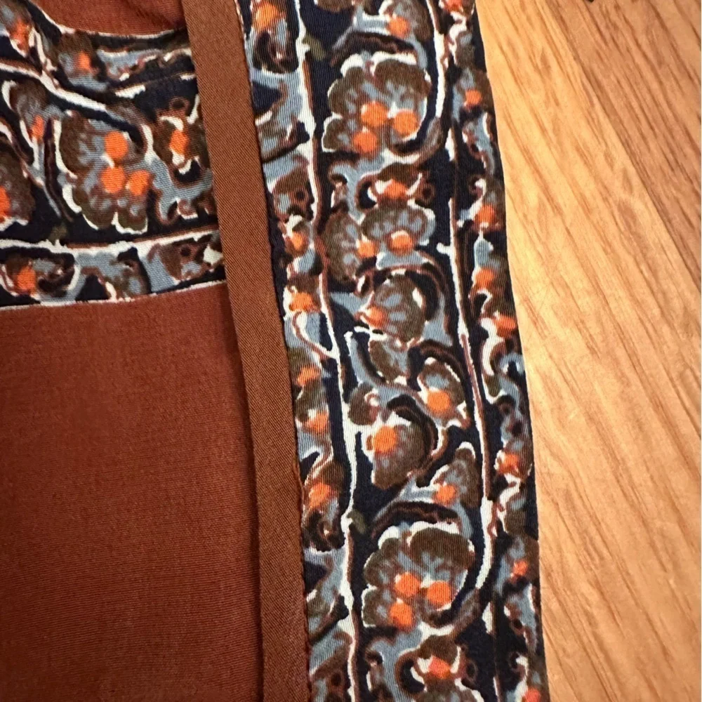 Tory Burch SILK Rust Brown Striped Floral Pattern tee Boho Size 4 (#)